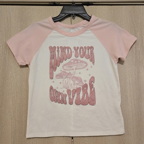 Trust The Universe Raglan Short Sleeve Crop Top Mushroom Vibe - Picture 1 of 8